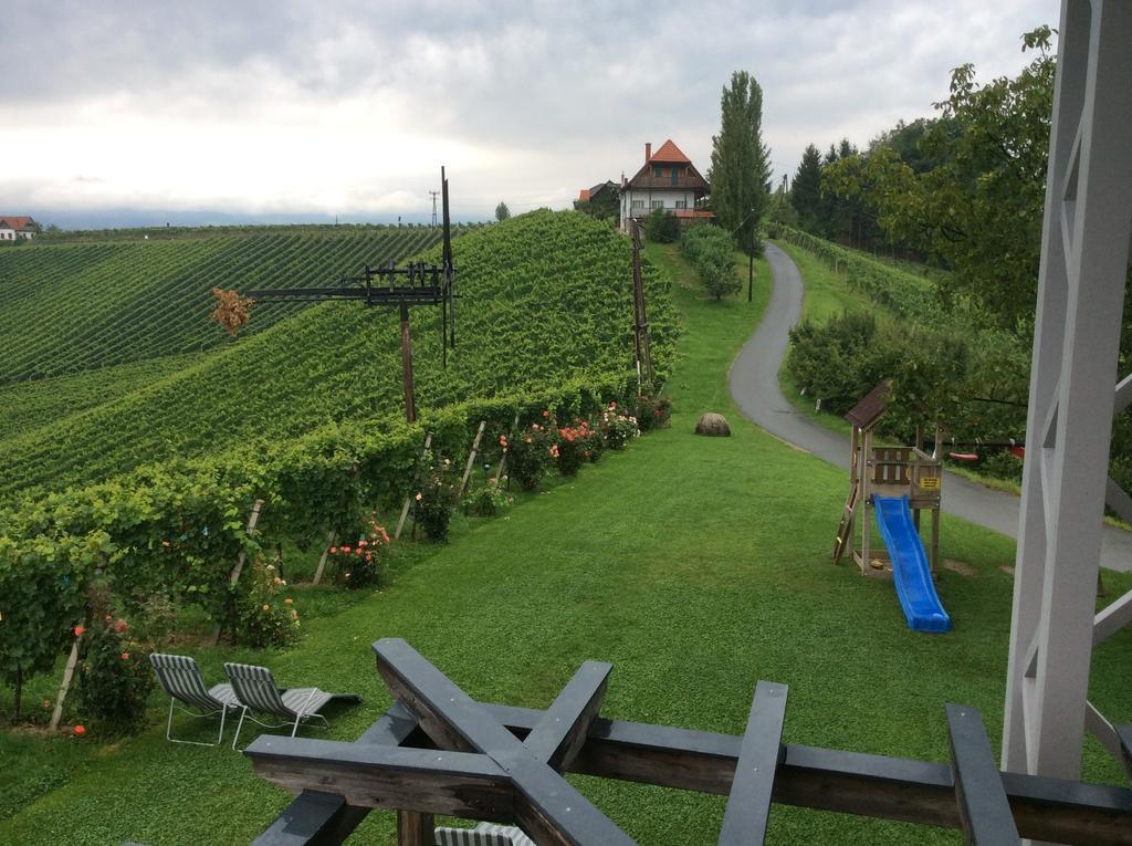 Zweytick Gaestezimmer Weingut Рач-ан-дер-Вайнштрассе Екстер'єр фото