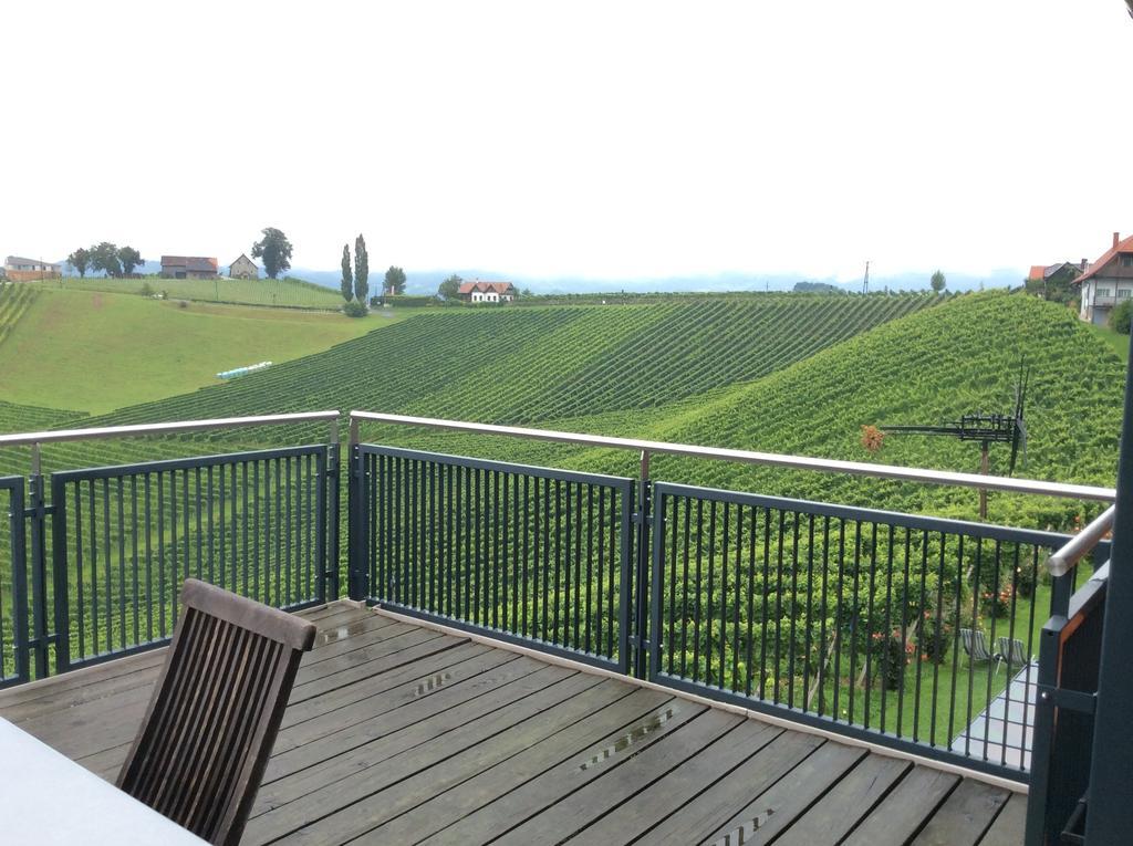 Zweytick Gaestezimmer Weingut Рач-ан-дер-Вайнштрассе Номер фото