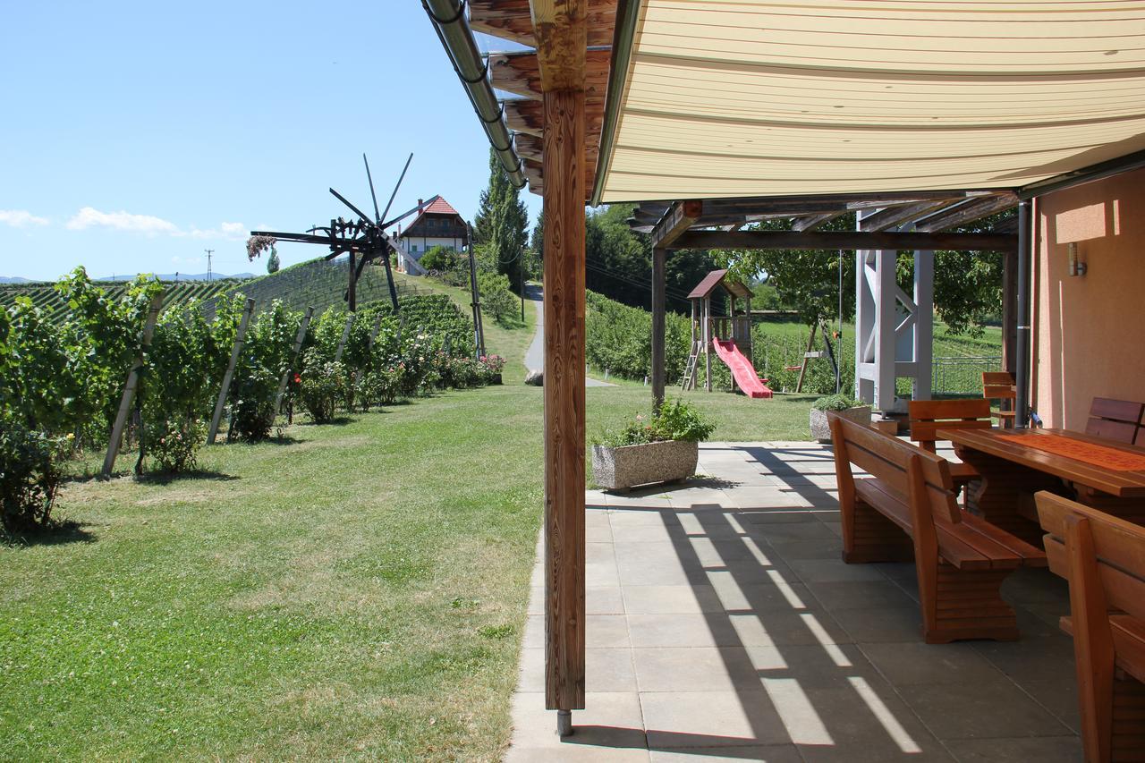 Zweytick Gaestezimmer Weingut Рач-ан-дер-Вайнштрассе Екстер'єр фото